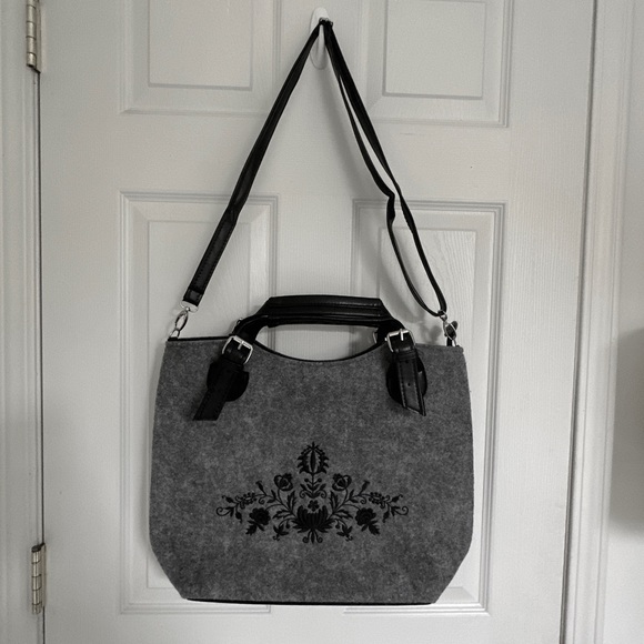 Handmade European Felt Handbag with Floral Embroidery, Gray/Black - Picture 4 of 12
